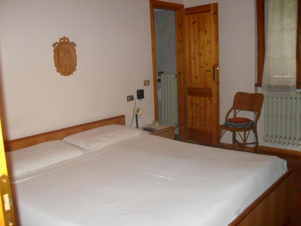 Albergo La Genzianella ベッラージョ エクステリア 写真