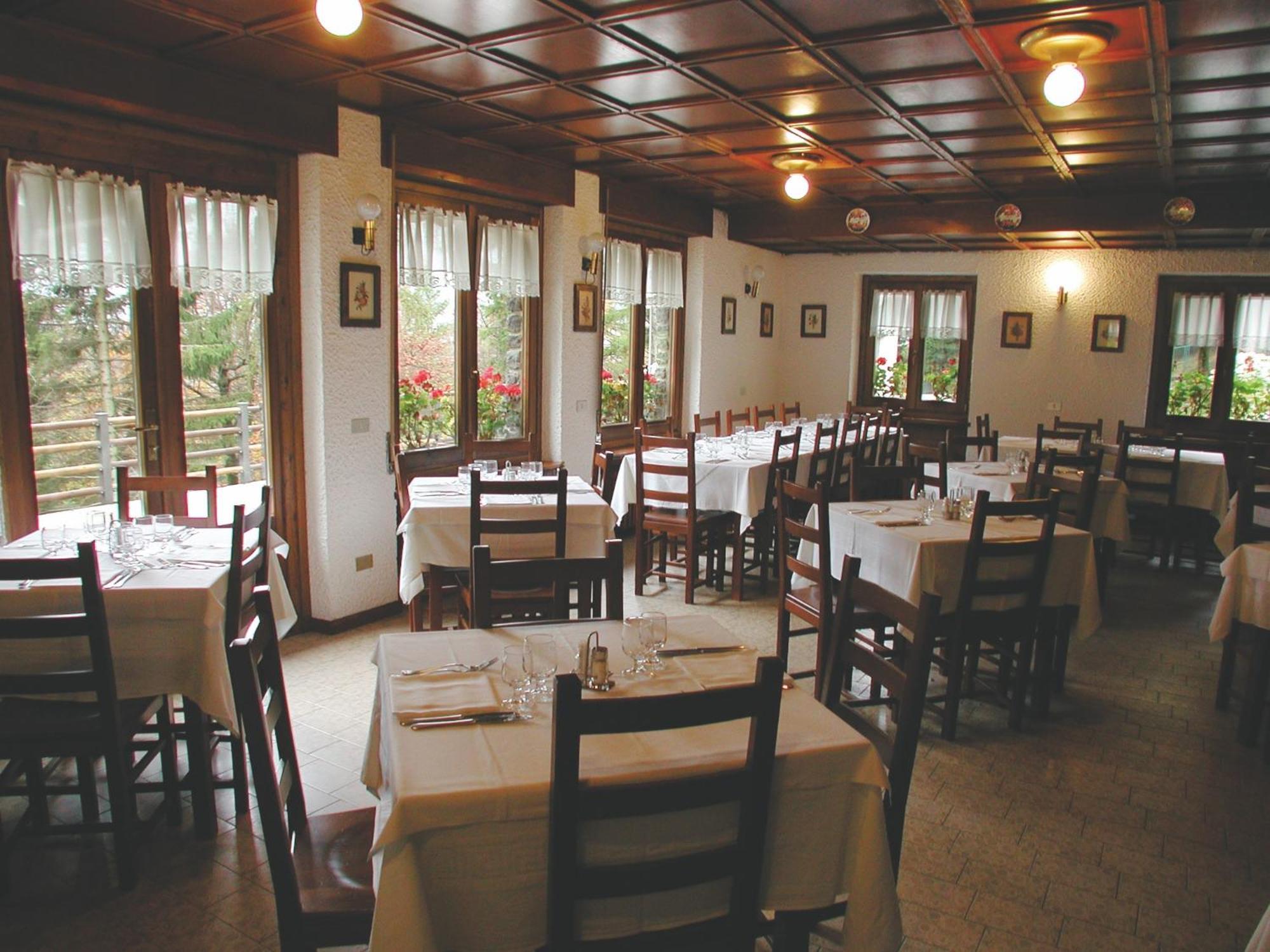 Albergo La Genzianella ベッラージョ エクステリア 写真