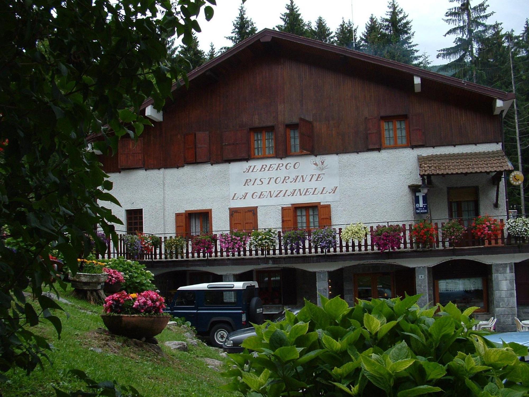 Albergo La Genzianella ベッラージョ エクステリア 写真